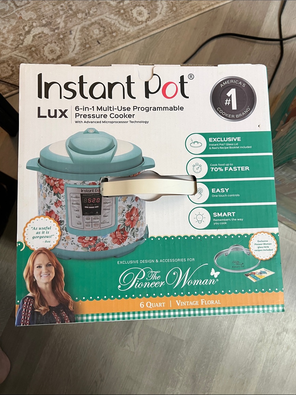 New in Box The Pioneer Woman Vintage Floral Teal 6-Qt Instant Pot